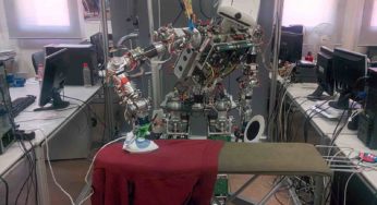 A Robot That Does Pressing of Clothes Automatically