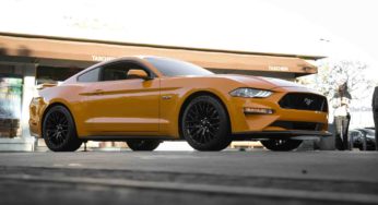 Ford Mustang GT 2018 Hits 96 kmph Under 4 Seconds