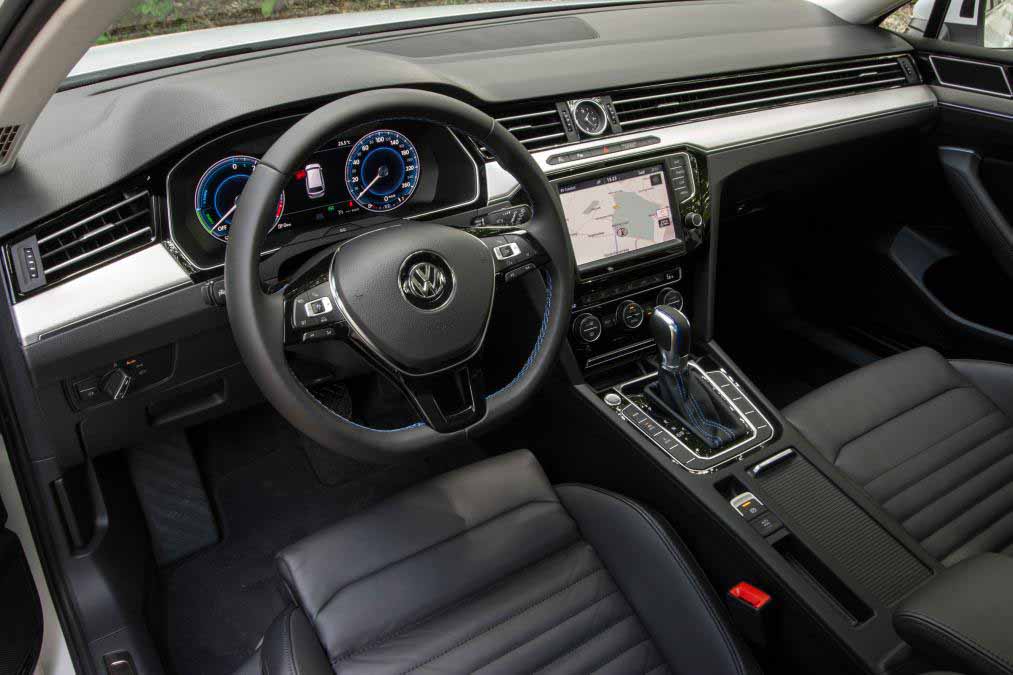 Volkswagen Passat GT Interior